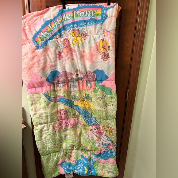 HASBRO VTG 80s My Little Pony side zip sleeping bag. Clean, no stains. - Picture 2 of 8